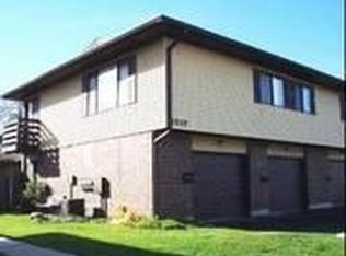 1555 Perry Ct APT A, Aurora, IL 60505