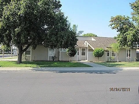 1665 Myrtlewood Dr photo 1