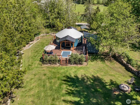 22418 Maple Drive NW, Lakebay, WA 98349