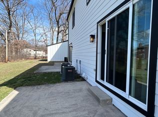 5015 Birchwood Ln, South Bend, IN 46637