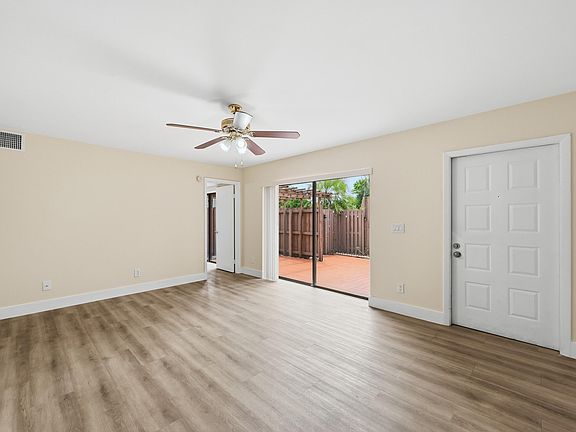 5th image of 8337 N Coral Circle