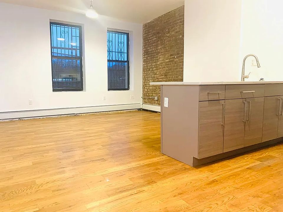 1st image of 1945 Broadway APT 3