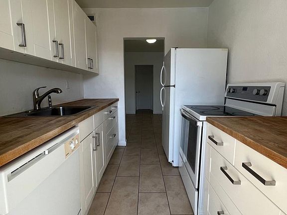 4th image of 1940 Biarritz Dr Unit 12A-1940-1