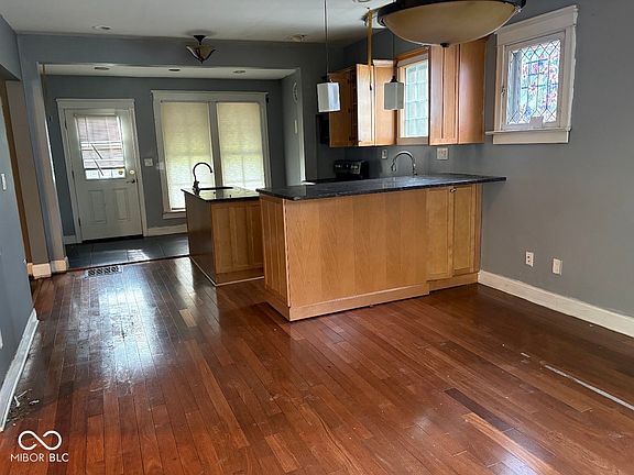 2nd image of 3514 Winthrop Ave