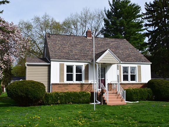 3rd image of 613 Giles Ave
