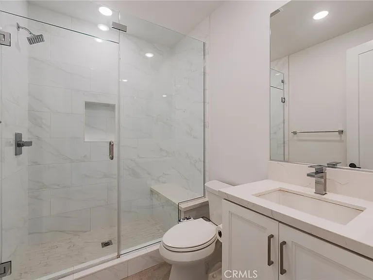 16285 Veterans Way — Photo 17