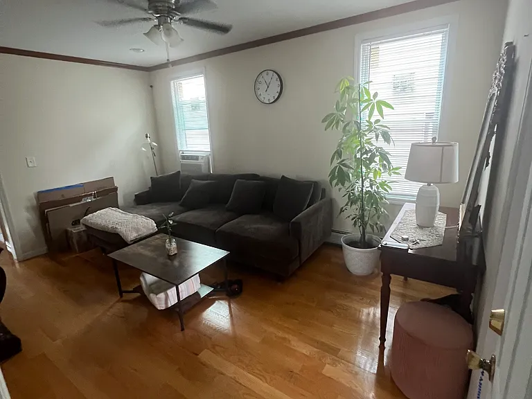 292 Woodlawn Ave #2 — Photo 3