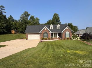 97 Wittenburg Springs Dr, Taylorsville, NC 28681