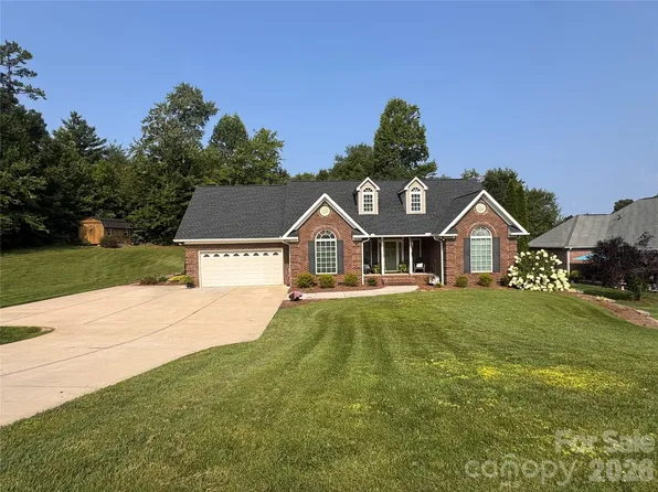 97 Wittenburg Springs Dr, Taylorsville, NC 28681