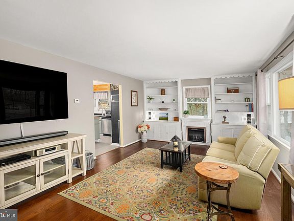 4th image of 31019 Wilton Ave