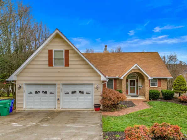 1401 Brookfield Dr, Morristown, TN 37814