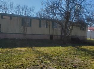 5870 E Walnut Dr, Monticello, IN 47960