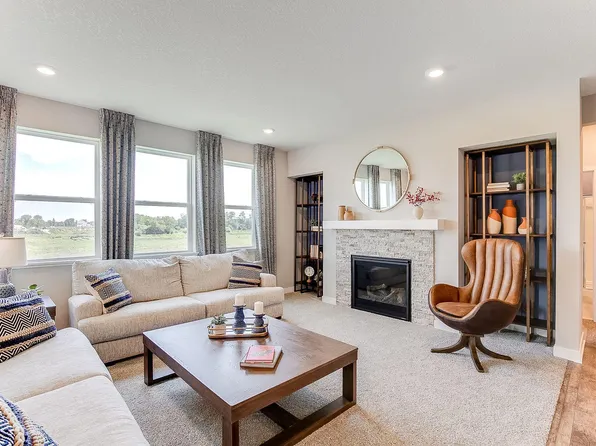 1717 Oak Creek Pass, Chaska, MN 55318