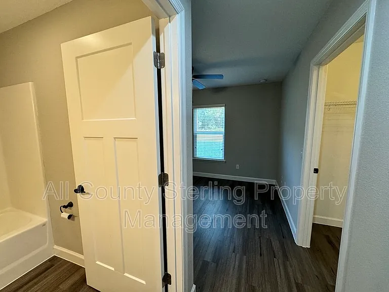 217 SW Tigerview Gln #2 — Photo 13