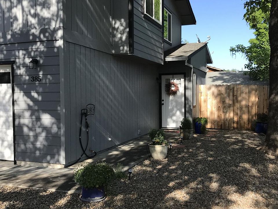 1st image of 385 Lorraine Ave