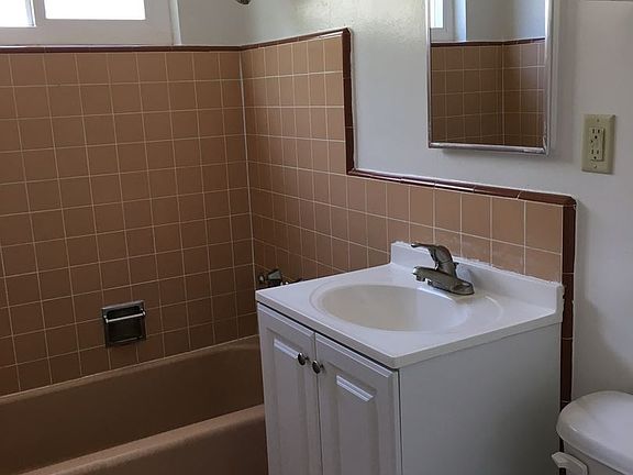 2nd image of 1822 N St APT 15