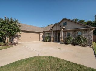 119 Windermere St, Waxahachie, TX 75165