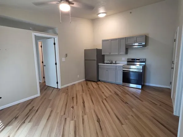 Eastridge Dr, 4417, 4417 Eastridge Dr APT 12, Rockford, IL 61107