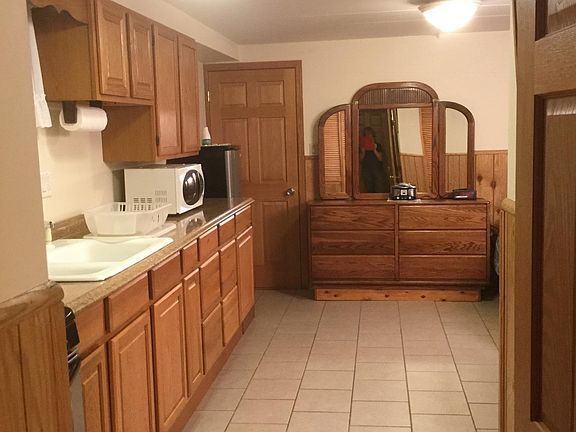 2nd image of 638 S Cass Ave #Basement