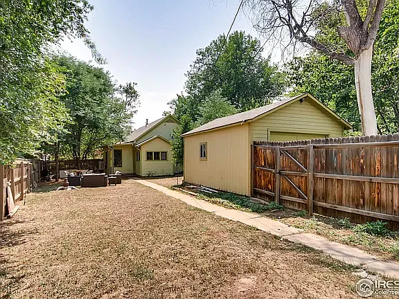 209 W Simpson St — Photo 26