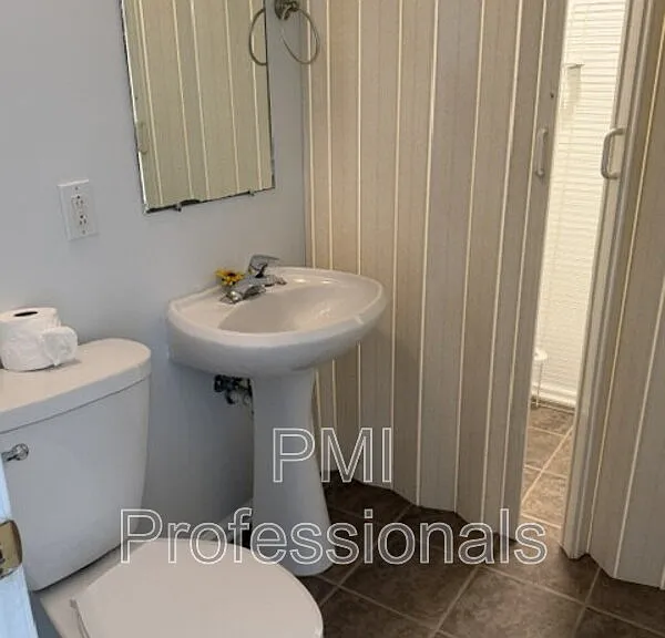 112 Buena Vista Ct — Photo 11