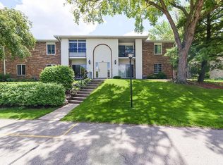 49 Golf Course Rd UNIT D, Madison, WI 53704