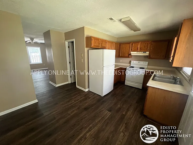 1303-1323 Williamsburg Ct — Photo 12