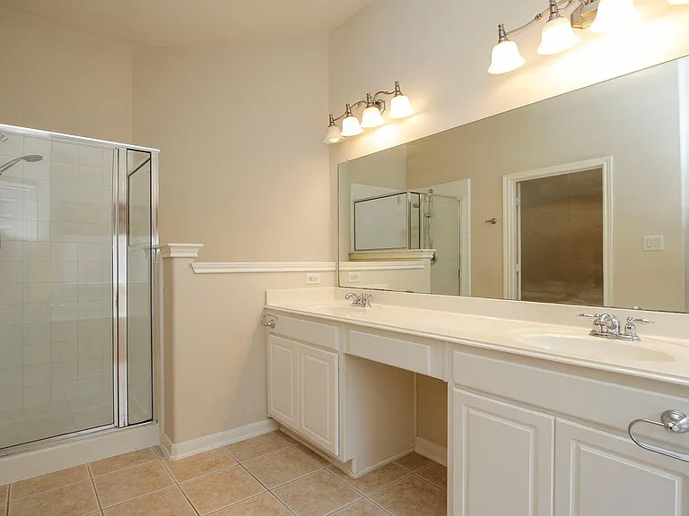 15938 Cottage Ivy Cir — Photo 21