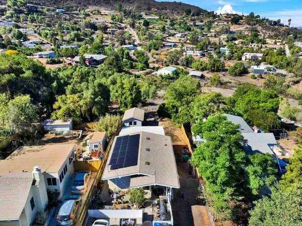 8720 Almond Rd, Lakeside, CA 92040