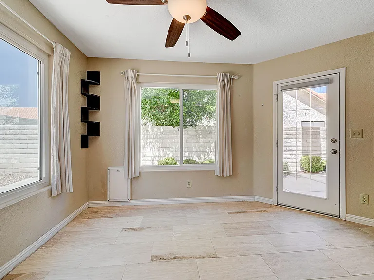 2733 Brookstone Ct — Photo 31