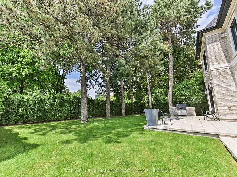 282 Upper Highland Cres — Photo 27