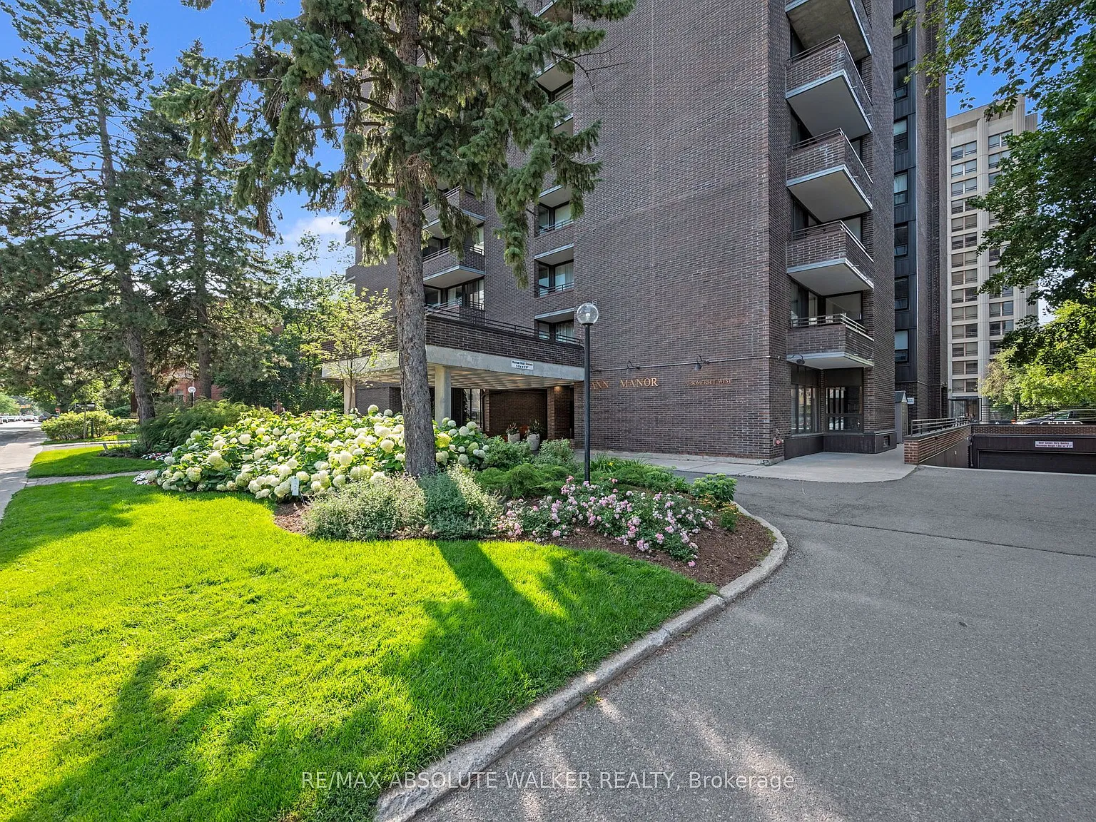 71 Somerset St W — Photo 3