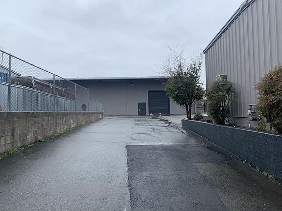 2nd image of 1950 Kitrick Ave #10703241
