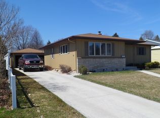 2920 S 16th St, Sheboygan, WI 53081