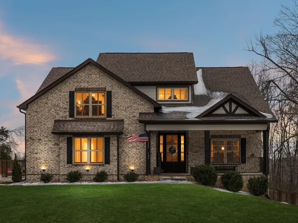 143 W Hester Rd, Cottontown, TN 37048