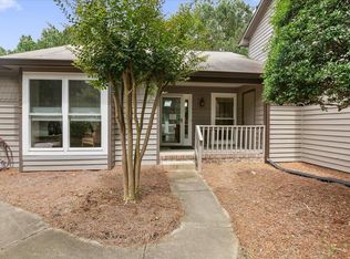 2033 Willow Hill Ln, Clayton, NC 27520