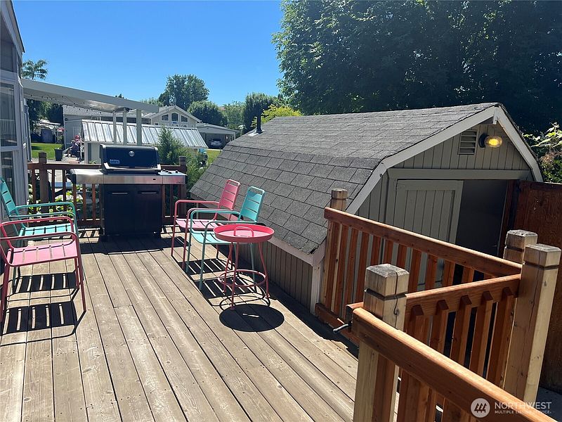 3rd image of 8818 Crescent Bar Road NW #130