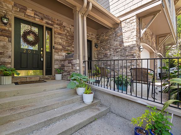 3rd image of 4521 Crab Creek Dr Suite 201