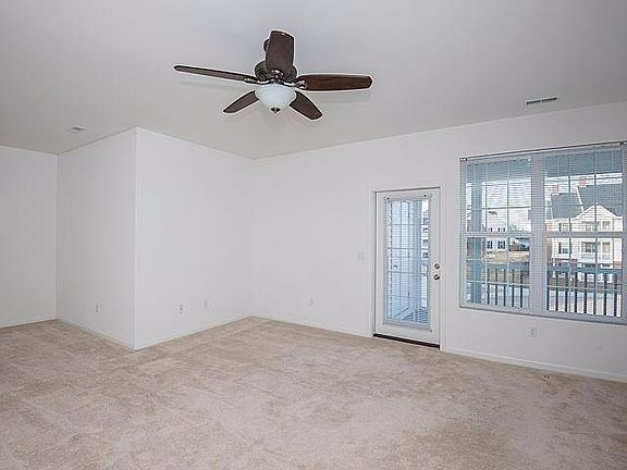 5th image of 1011 E Summerfield Glen Cir #44E