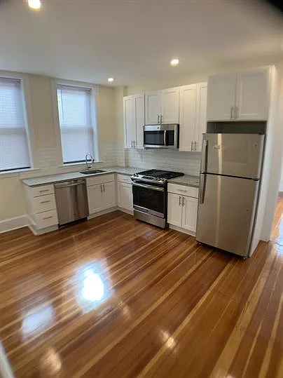 9 Seaverns Ave #2R — Photo 1