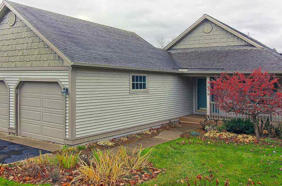 1st image of 2899 E Crown Dr