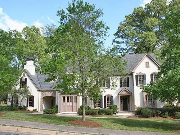 1310 Twelve Oaks Cir NW, Atlanta, GA 30327