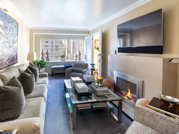 200 East 57th Street 14B image 3 of 10