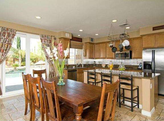 5th image of 40307 Charlesburg Dr