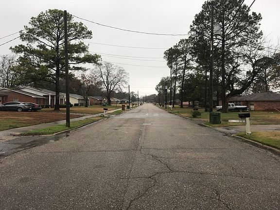 4th image of 2724 Knollwood Dr