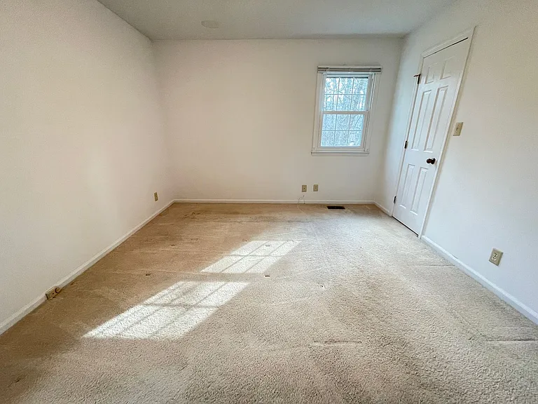 106 Downing Ct — Photo 31