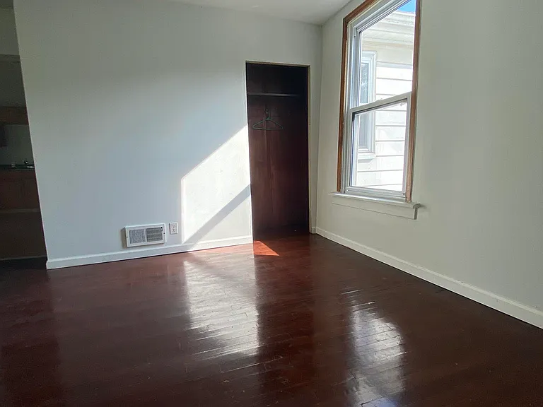 61 Pointview Rd #2 — Photo 10