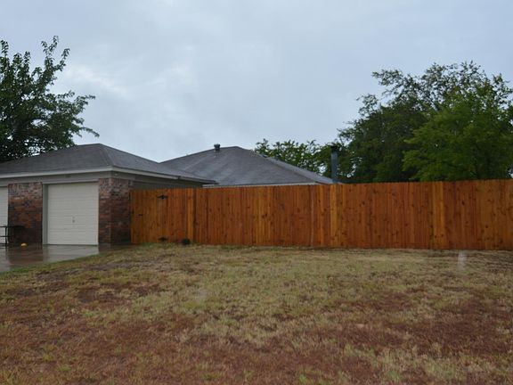 3rd image of 1050 Mitchell Ln #1050