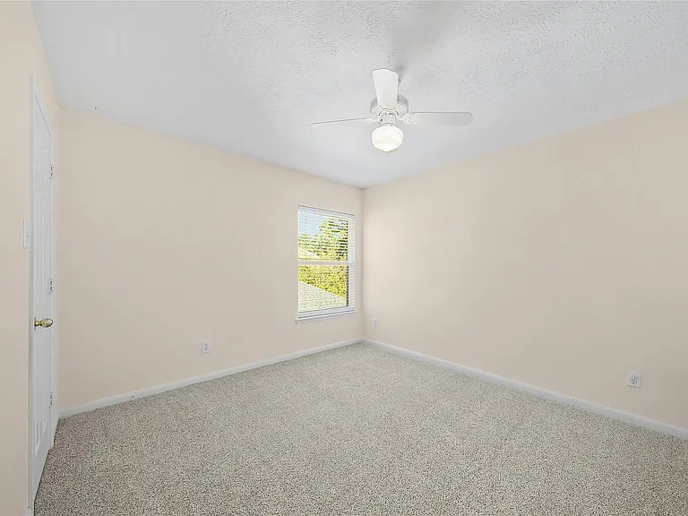 22430 Water Edge Ln — Photo 20