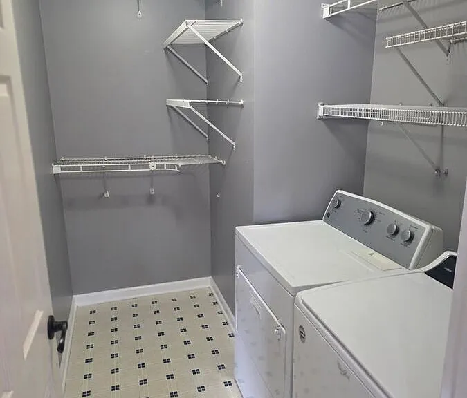 2432 Inishmore Ct — Photo 24